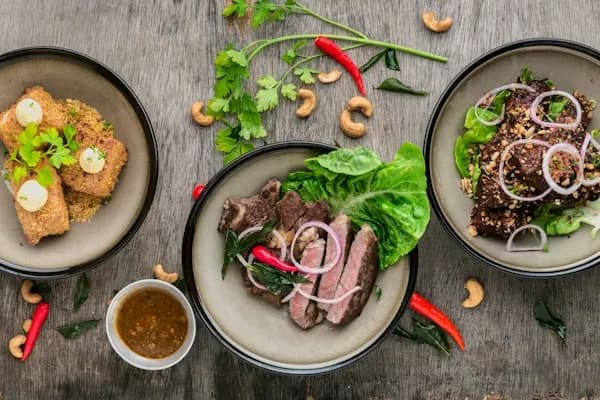 Suất Ăn Công Nghiệp Cơ Bản